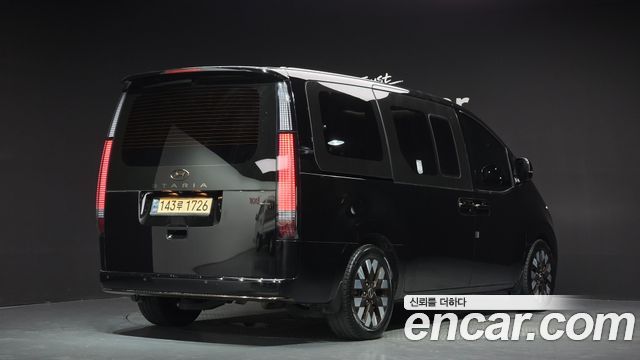 Hyundai Staria 4WD Lounge 7-Seater Inspiration - фото 1
