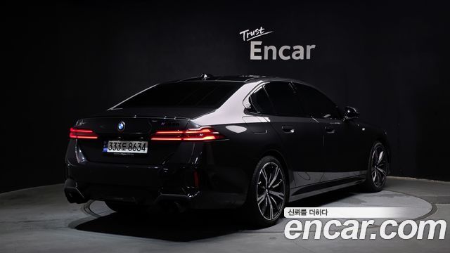 BMW 5-Series G60 530i xDrive M Sport Pro Special Edition - фото 1