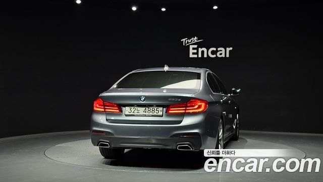 BMW 5-Series G30 520d M Sport Package Plus - фото 3