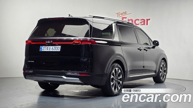 Kia Carnival 4-го поколения 9-Seater Signature - фото 1