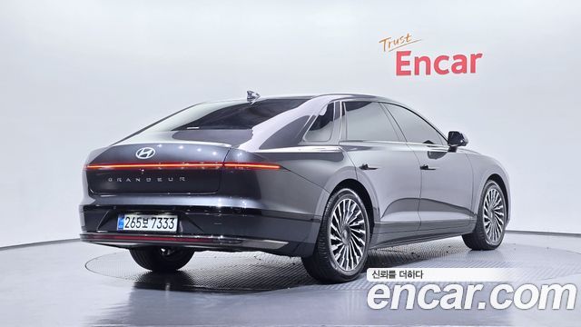 Hyundai Grandeur GN7, гибрид Calligraphy - фото 1