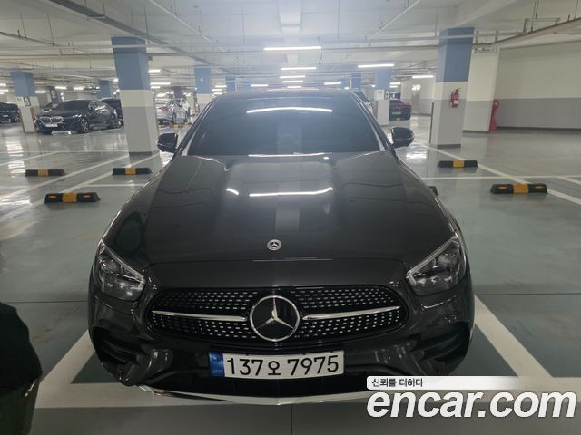 Mercedes-Benz E-Class W213 E350 4MATIC AMG Line - фото 0