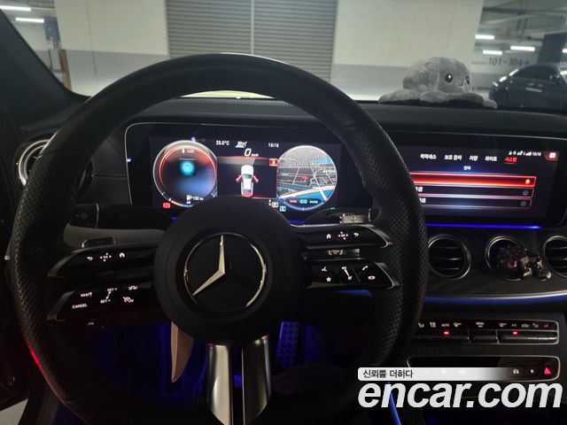 Mercedes-Benz E-Class W213 E350 4MATIC AMG Line - фото 4