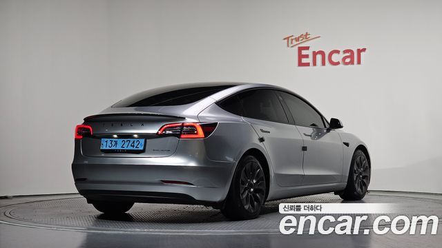 Tesla Model 3 Long Range AWD - фото 1