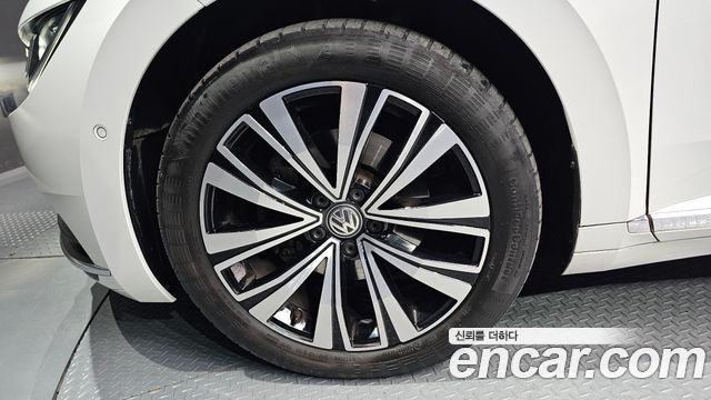 Volkswagen Arteon 2.0 TDI Premium - фото 4