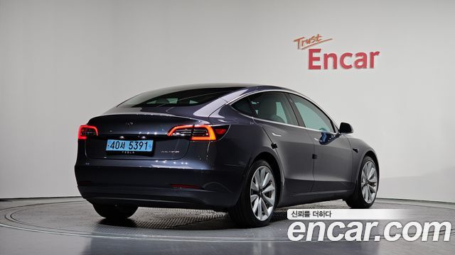 Tesla Model 3 Long Range AWD - фото 1
