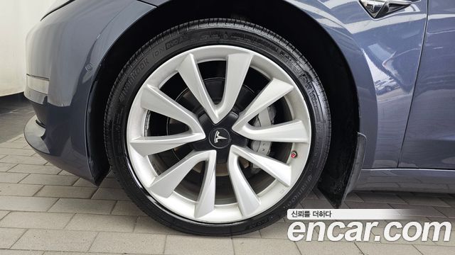 Tesla Model 3 Long Range AWD - фото 4