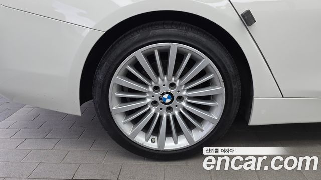 BMW 4-Series F32 420i Luxury GranCoupe - фото 4