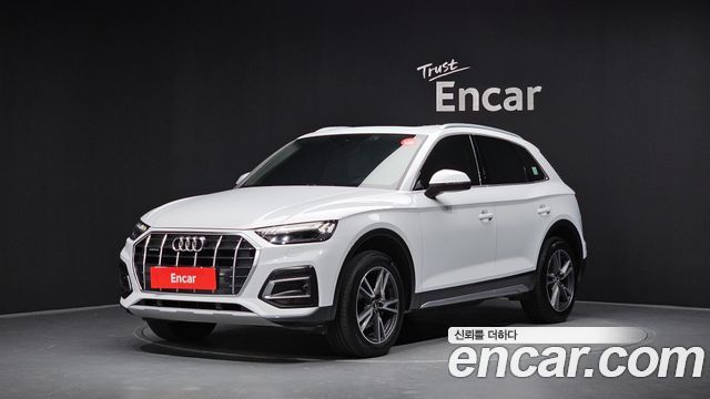 Audi Q5 FY 40 TDI Quattro - фото 0