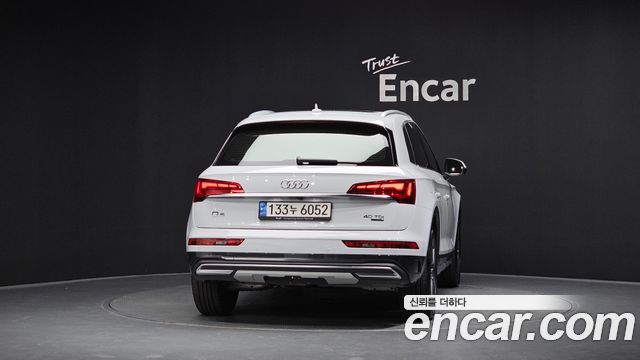 Audi Q5 FY 40 TDI Quattro - фото 3