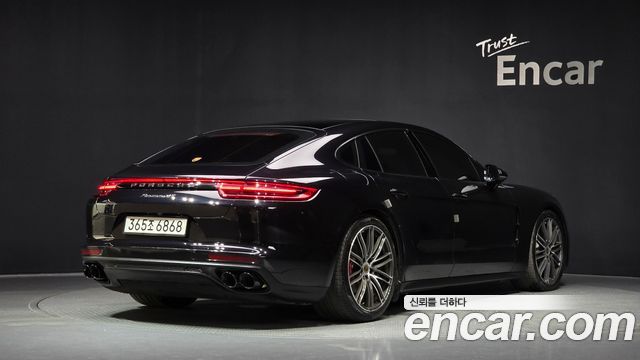 Porsche Panamera 3.0 AWD - фото 1