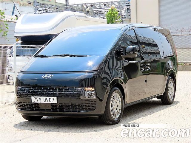 Hyundai Staria Tourer 11-Seater Modern - фото 0