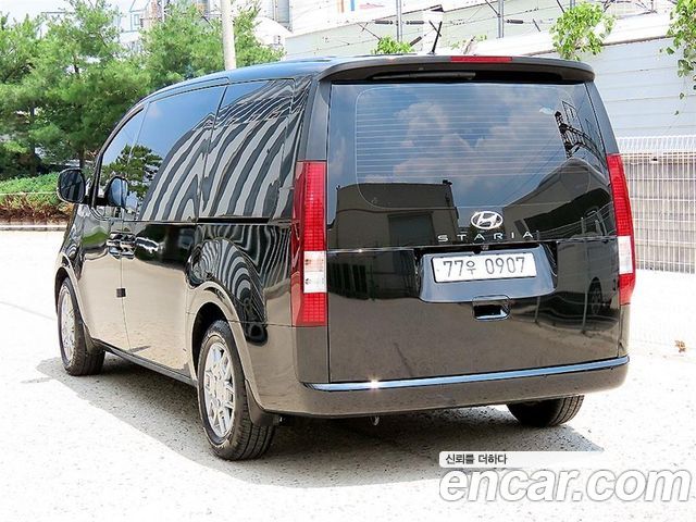 Hyundai Staria Tourer 11-Seater Modern - фото 1