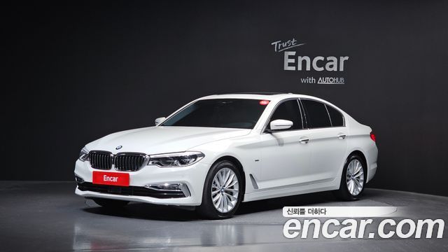 BMW 5-Series G30 530i xDrive Luxury Plus - фото 0