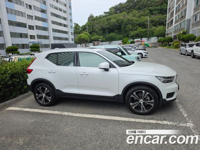 Volvo XC40 B4 Inscription - фото 1
