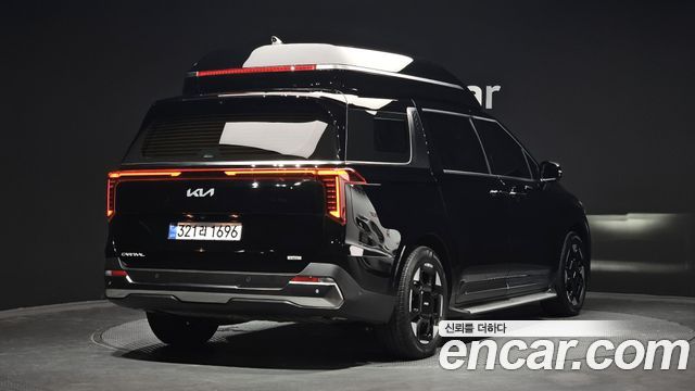Kia Carnival Новый 4-го поколения HEV 9-Seater Hi-Limousine Signature - фото 1