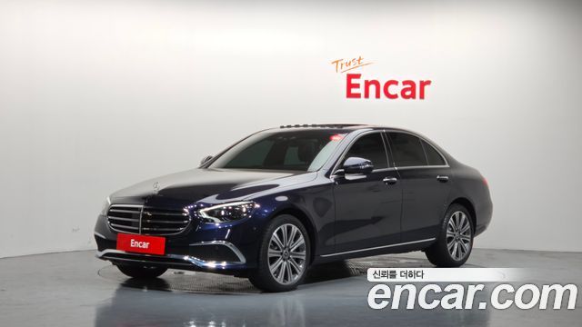 Mercedes-Benz E-Class W213 E350 4MATIC Exclusive - фото 0