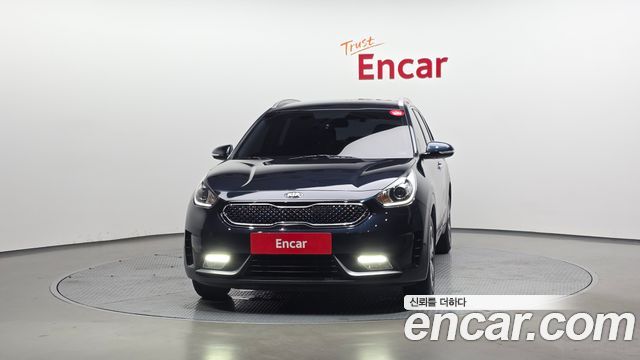 Kia Niro Prestige - фото 2
