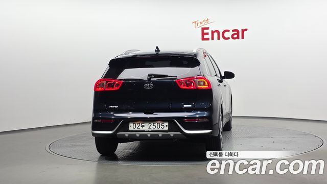Kia Niro Prestige - фото 3