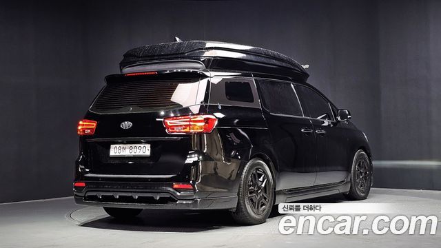 Kia Carnival Новый Gasoline 9-seater Limousine(Special vehicle) - фото 1