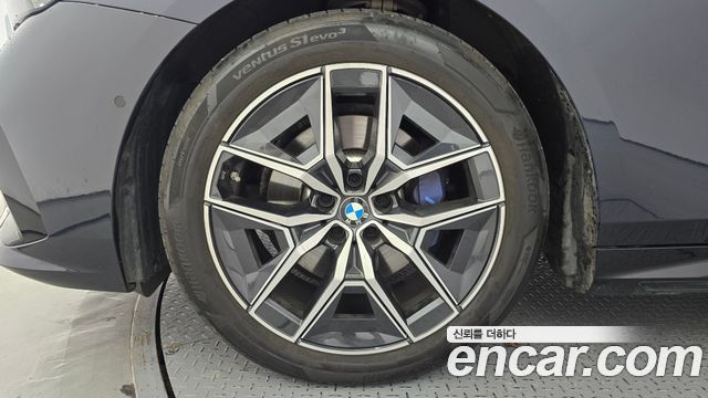 BMW 5-Series G60 520i M Sport - фото 4