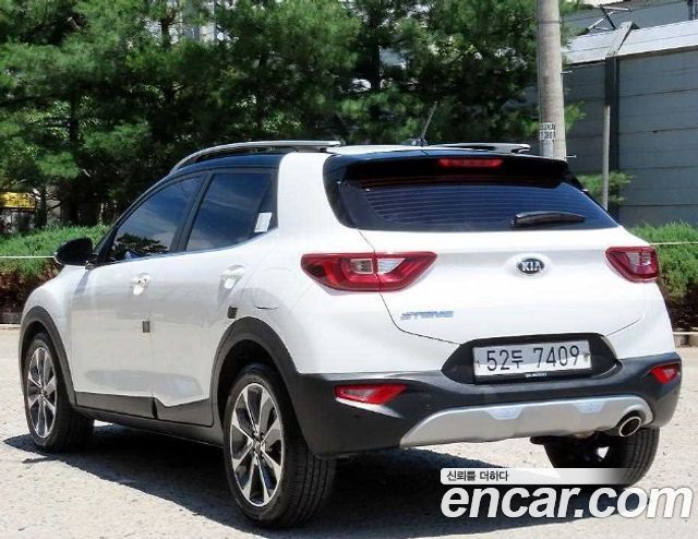 Kia Stonic Diesel 1.6 Prestige - фото 2