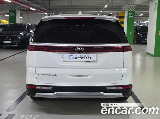 Kia Carnival 4-го поколения 9-Seater Noblesse - фото 3