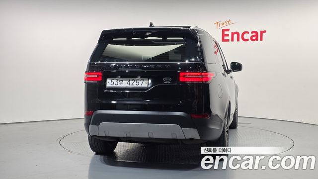 Land Rover Discovery 3.0 SD6 HSE Luxury - фото 3
