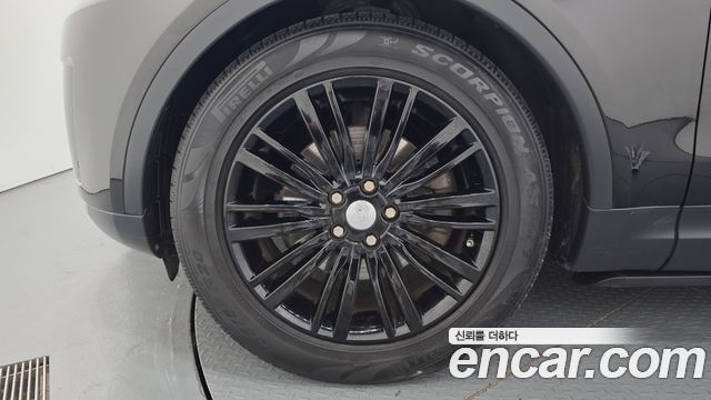 Land Rover Discovery 3.0 SD6 HSE Luxury - фото 4