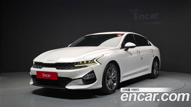 Kia K5 3-го поколения 2.0 LPI(Renter car) Trandy - фото 0