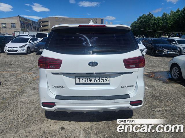 Kia Carnival Новый 7-Seater Limousine VIP - фото 3