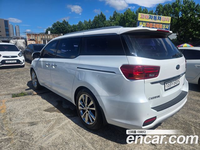 Kia Carnival Новый 7-Seater Limousine VIP - фото 4