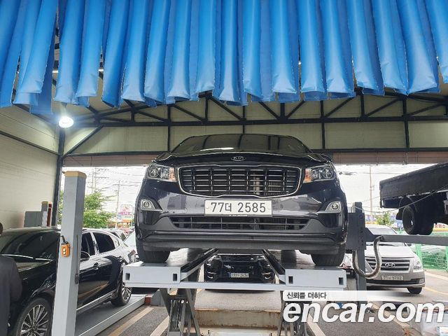 Kia Carnival Новый 11-Seater Prestige - фото 0