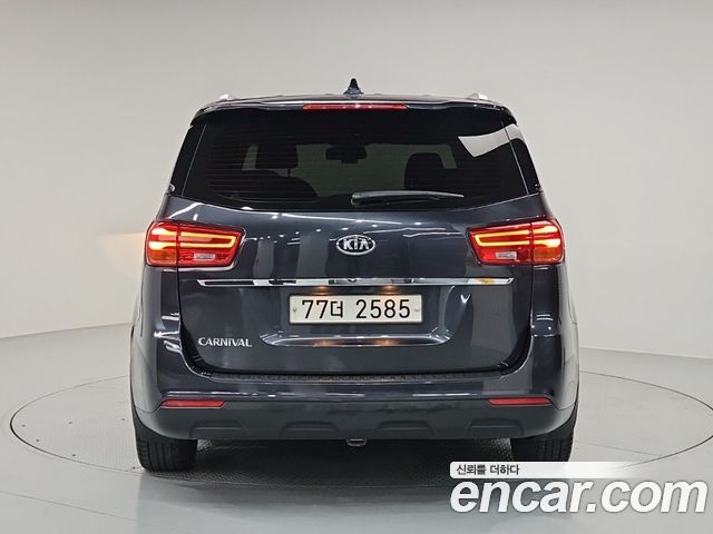 Kia Carnival Новый 11-Seater Prestige - фото 2