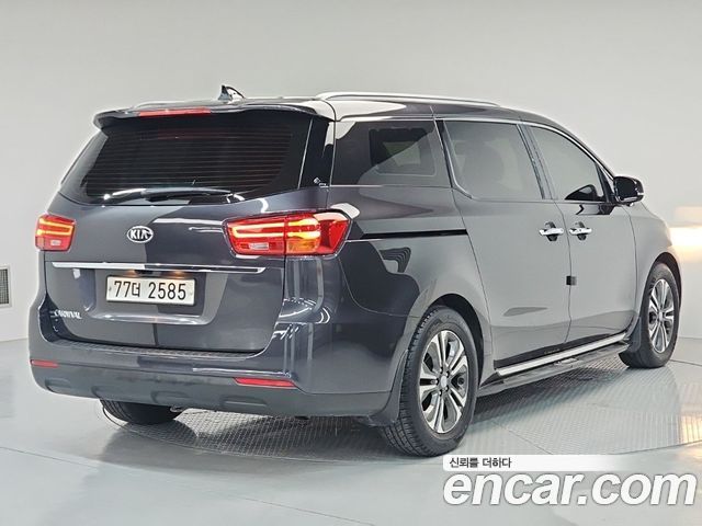 Kia Carnival Новый 11-Seater Prestige - фото 3
