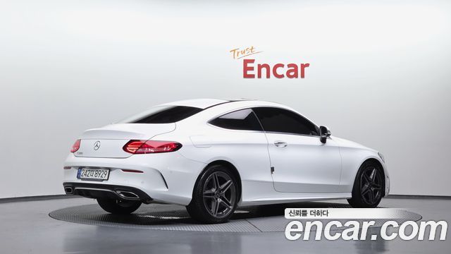 Mercedes-Benz C-Class W205 C200 Coupe - фото 1