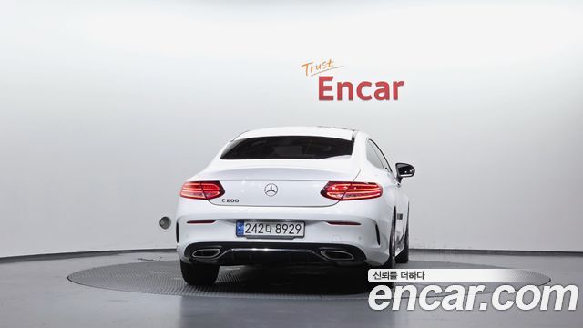 Mercedes-Benz C-Class W205 C200 Coupe - фото 3