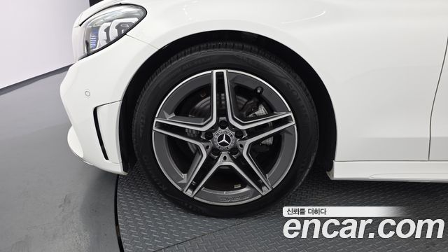 Mercedes-Benz C-Class W205 C200 Coupe - фото 4
