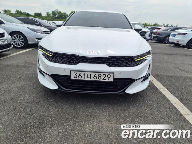 Kia K5 3-го поколения 2.0 Prestige - фото 0