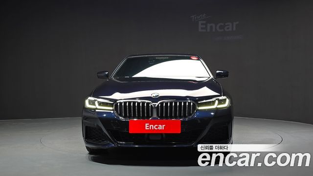 BMW 5-Series G30 523d M Sport - фото 2