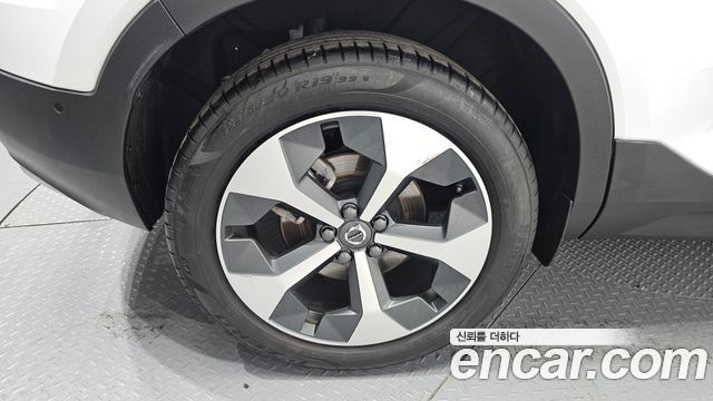 Volvo XC40 B4 Ultra Bright - фото 4