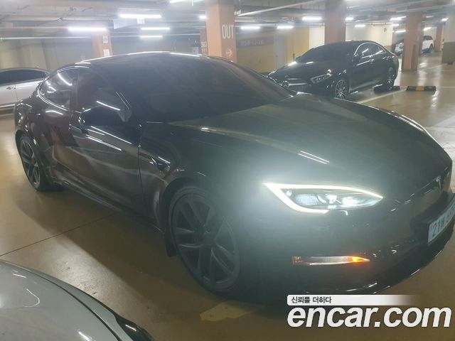 Tesla Model S Plaid - фото 1