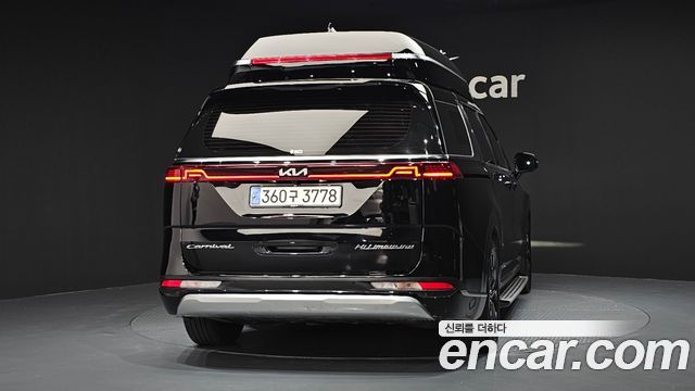 Kia Carnival 4-го поколения Gasoline 9-Seater Hi-Limousine Signature - фото 3