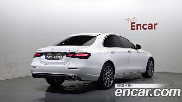 Mercedes-Benz E-Class W213 E300e 4MATIC Exclusive - фото 1