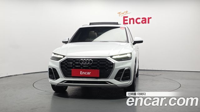 Audi Q5 FY 45 TFSI Quattro Premium - фото 2