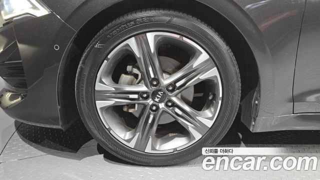 Kia K5 3-го поколения 1.6 Turbo Signature - фото 4