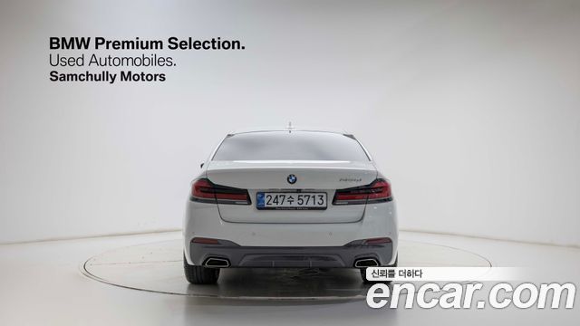 BMW 5-Series G30 523d M Sport - фото 2