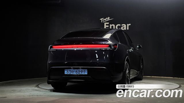 Tesla Model Y RWD - фото 3