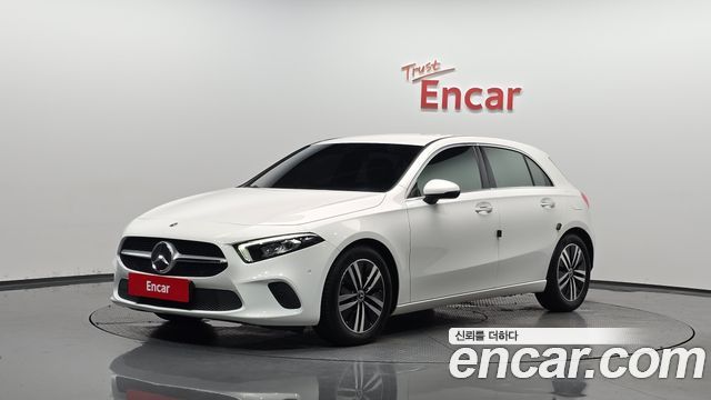 Mercedes-Benz A-Class W177 A220 Hatchback - фото 0