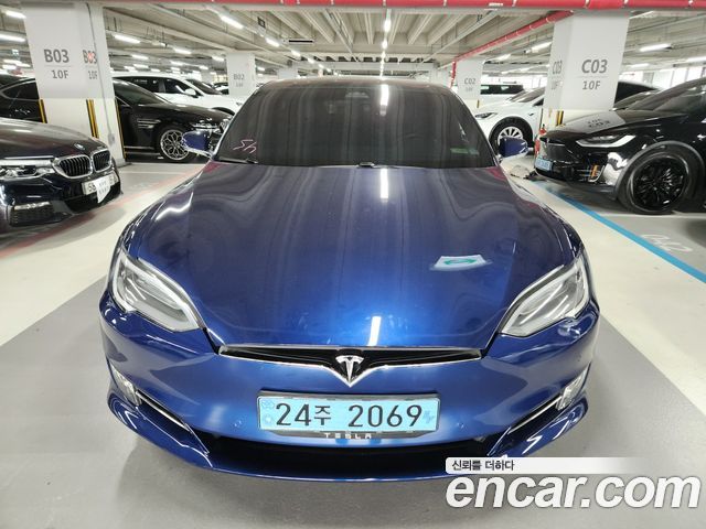 Tesla Model S Long Range - фото 1